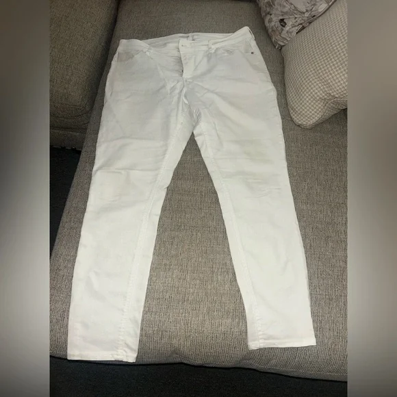 Old Navy Women's white super skinny ankle Jeans - Picture 1 of 6
